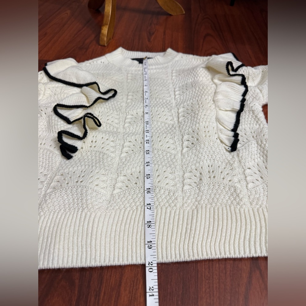 Marc New York Cream Sweater with Black Trim  size de - Picture 12 of 12